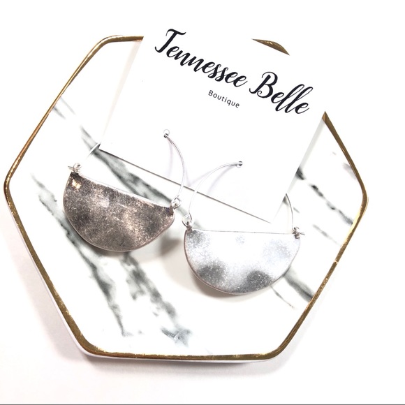 Tennessee Belle Boutique Jewelry - Silver Hammered Half Circle Wire Boutique Earrings